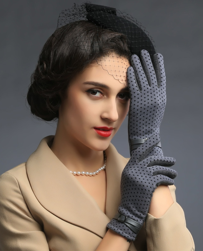 Plush Houndstooth Glove Plush Houndstooth Glove