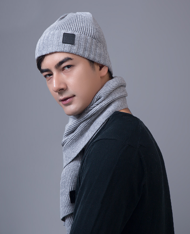 Exclusive Knit Hat and Scarf Set Exclusive Knit Hat and Scarf Set