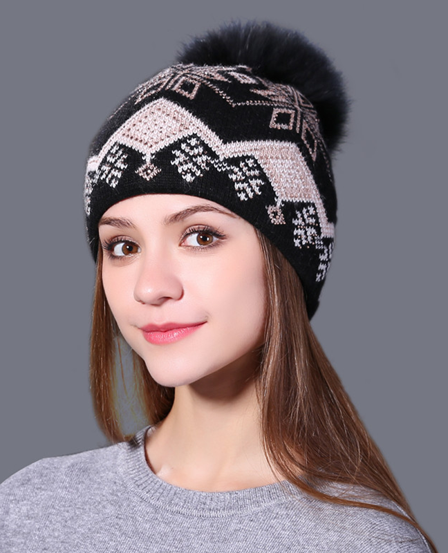 Rabbit fur knitted hat Rabbit fur knitted hat