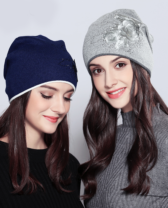 Vogue Flower Rhinestones Beanie Vogue Flower Rhinestones Beanie